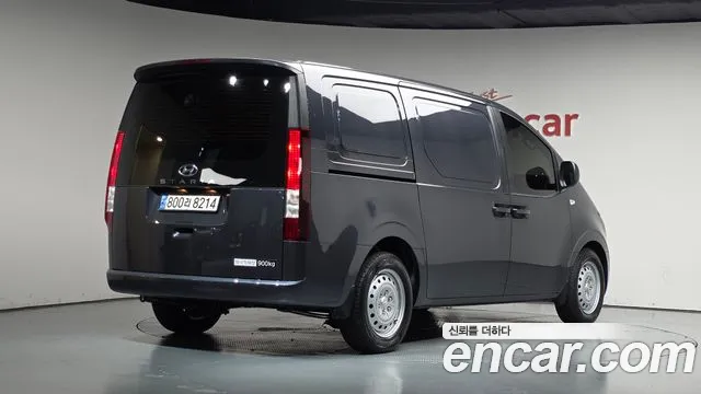 Hyundai Staria — Фото автомобиля 2