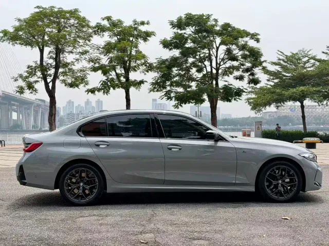 BMW 3 Series — Фото автомобиля 6