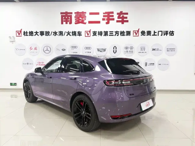 Aito M5 — Фото автомобиля 6