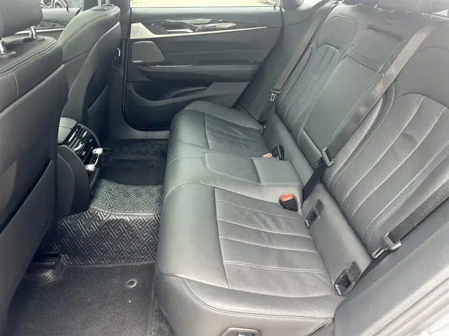 BMW 6 Series Gran Turismo — Фото автомобиля 6
