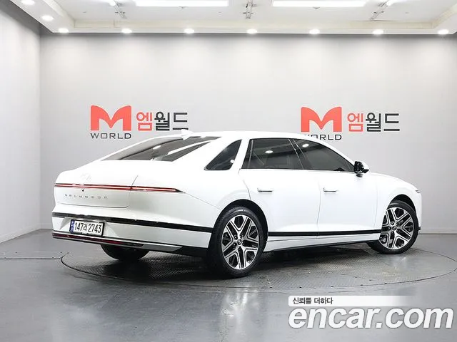 Hyundai Grandeur GN7 — Фото автомобиля 3