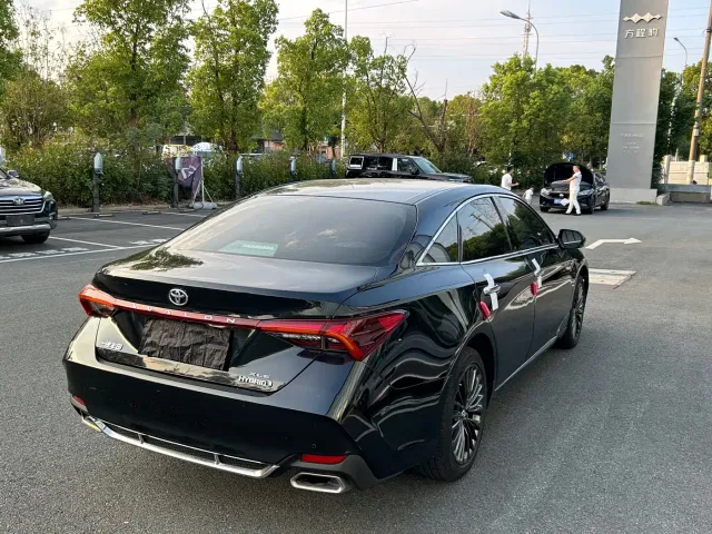 Toyota Avalon — Фото автомобиля 12