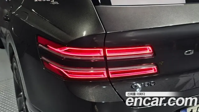 Genesis GV80 — Фото автомобиля 23