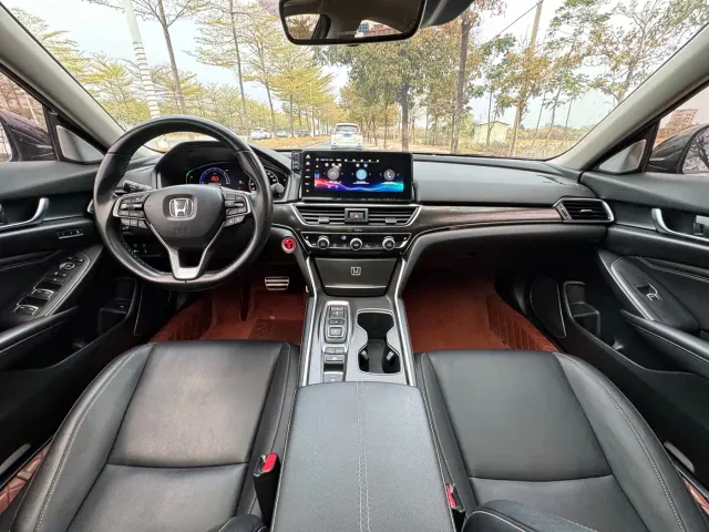 Honda Accord — Фото автомобиля 8