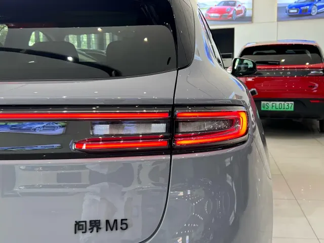 Aito M5 — Фото автомобиля 20