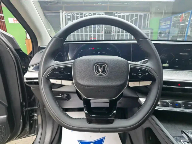 Changan Eado — Фото автомобиля 10
