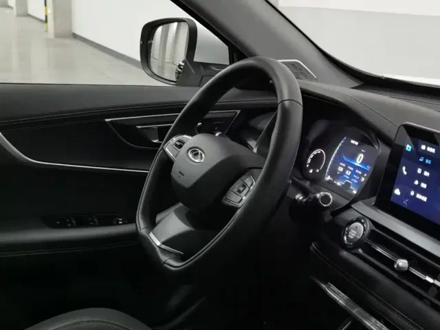 Chery Tiggo 8 — Фото автомобиля 22