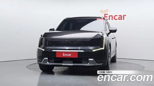 Kia EV9 — Фото автомобиля 3