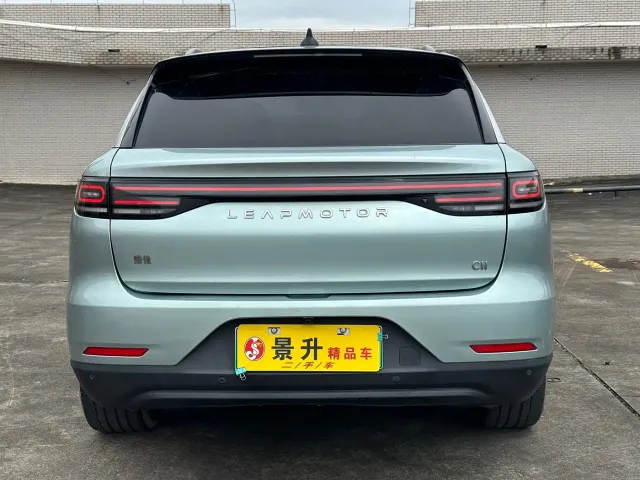 Leapmotor C11 — Фото автомобиля 6