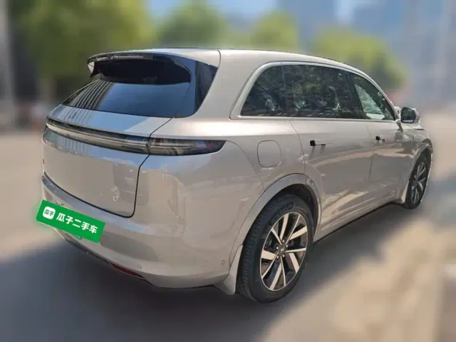 Li Auto L7 — Фото автомобиля 4