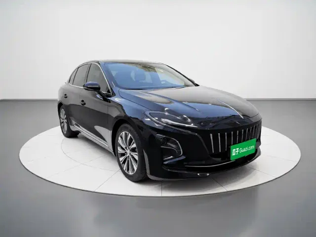 Hongqi E-QM5 — Фото автомобиля 24