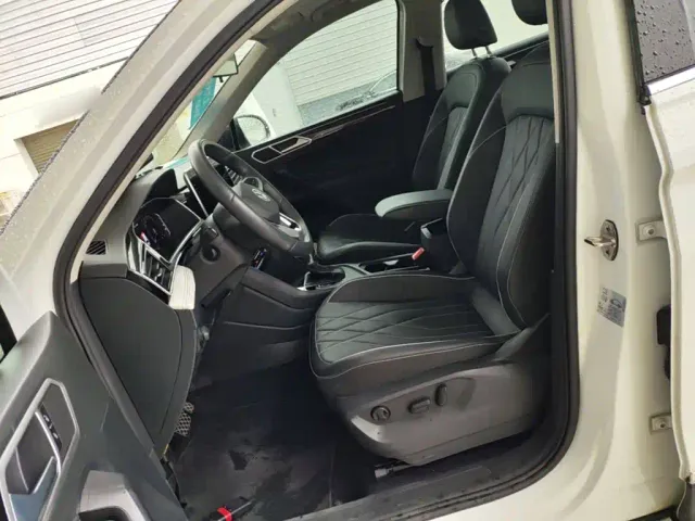 Volkswagen Tiguan L — Фото автомобиля 14