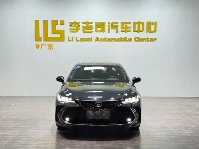 Toyota Avalon — Фото автомобиля 2