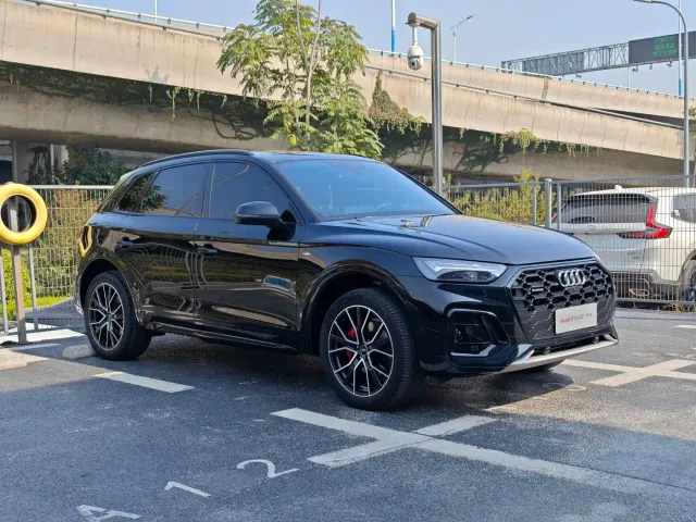 Audi Q5L — Фото автомобиля 3