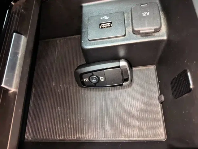 Ford Edge — Фото автомобиля 8