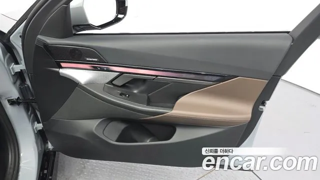 BMW 5-Series — Фото автомобиля 24