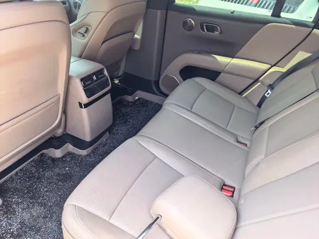 Li Auto i6 — Фото автомобиля 9