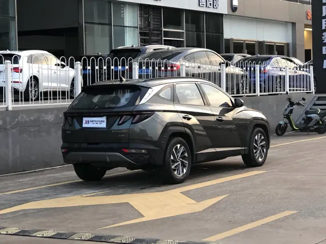Hyundai Tucson — Фото автомобиля 4