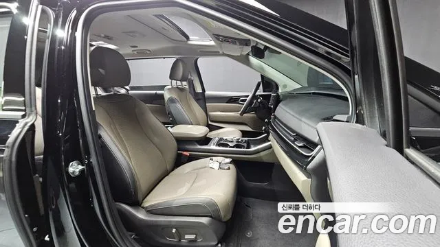 Kia Carnival Generation 4 — Фото автомобиля 16