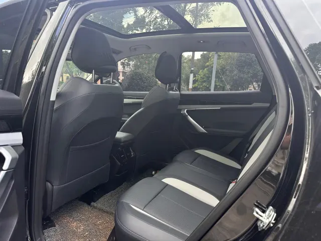 Geely Boyue L — Фото автомобиля 12
