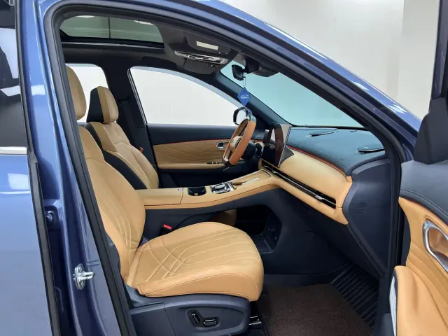 Geely Galaxy Starship 7 EM-i — Фото автомобиля 28