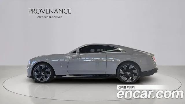 Rolls-Royce Spectre — Фото автомобиля 3