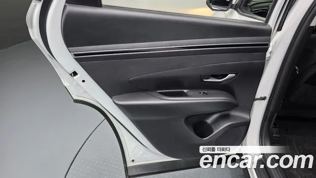 Hyundai Tucson Tucson (NX4) Бензин 1.6 турбо 2WD — Фото автомобиля 24