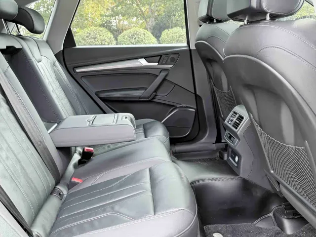 Audi Q5L — Фото автомобиля 4