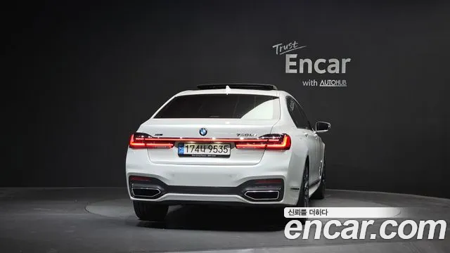 BMW 7-Series — Фото автомобиля 4