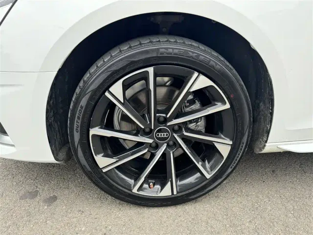 Audi A4L — Фото автомобиля 20