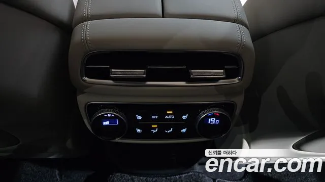 Genesis GV80 — Фото автомобиля 27