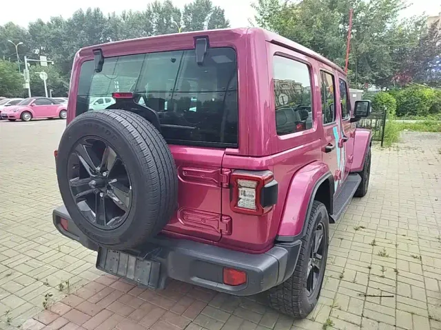 Jeep Wrangler — Фото автомобиля 6