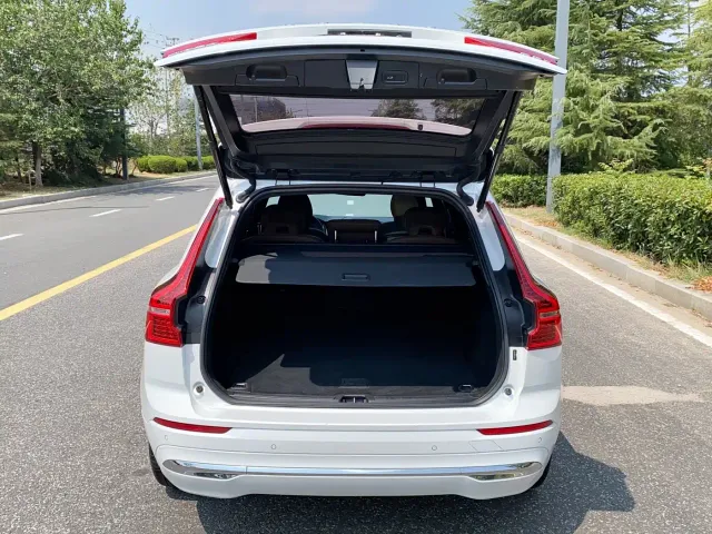 Volvo XC60 — Фото автомобиля 20