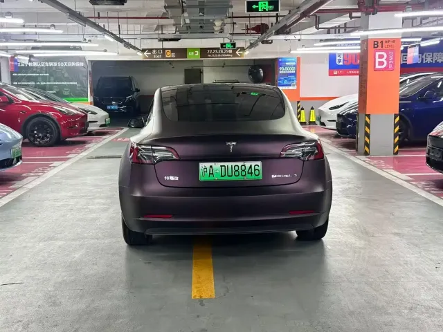 Tesla Model 3 — Фото автомобиля 8