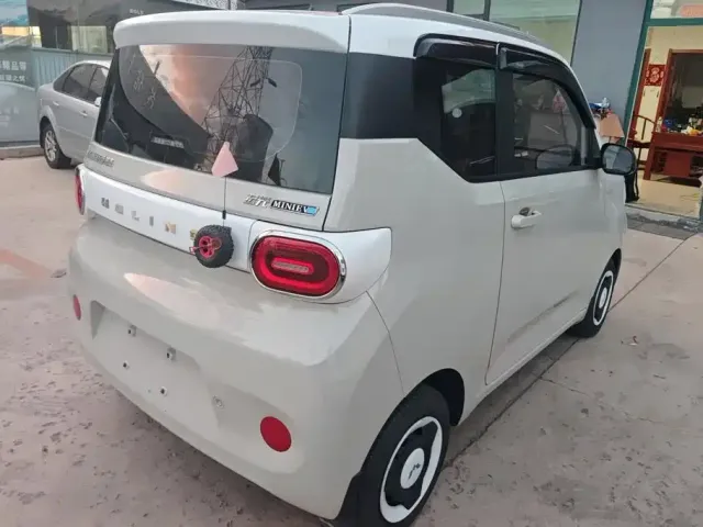 Wuling Hongguang Mini EV — Фото автомобиля 3