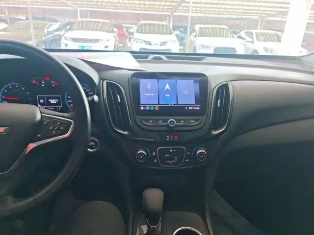 Chevrolet Equinox — Фото автомобиля 9