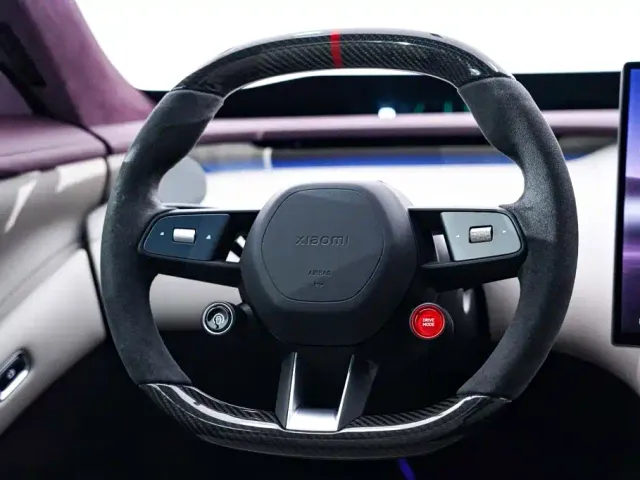Xiaomi YU7 — Фото автомобиля 21
