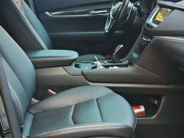 Cadillac XT5 — Фото автомобиля 7