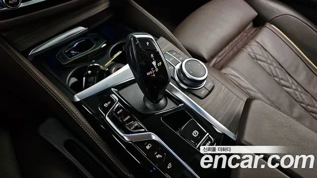 BMW 5-Series 5 серия (G30) — Фото автомобиля 9