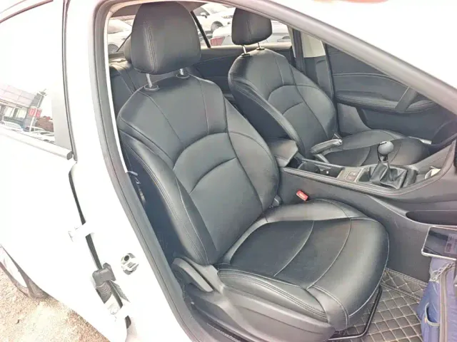 Roewe i5 — Фото автомобиля 24
