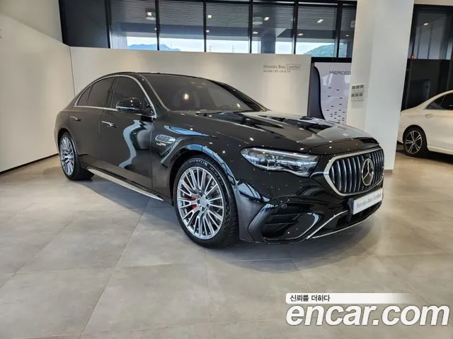 Mercedes-Benz E-Class — Фото автомобиля 2
