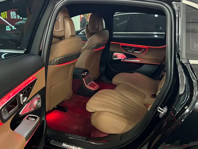 Mercedes-Benz E-Class — Фото автомобиля 9