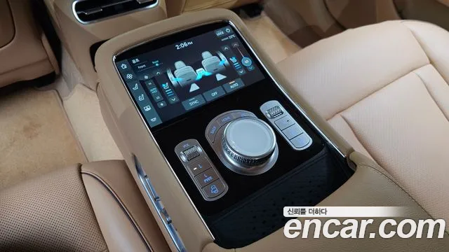 Genesis G90 Бензин 3.5 турбо AWD — Фото автомобиля 26