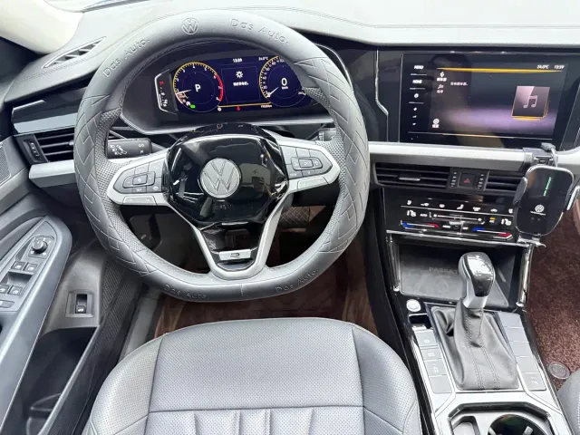 Volkswagen Passat — Фото автомобиля 5