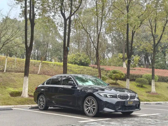 BMW 3 Series — Фото автомобиля 3