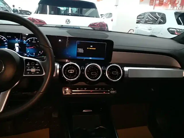 Mercedes-Benz GLB-Class — Фото автомобиля 8