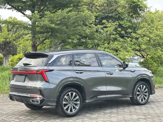 Changan CS75 Plus — Фото автомобиля 9
