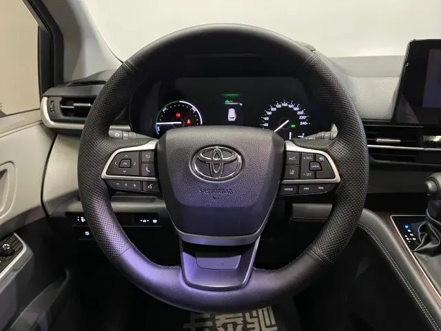 Toyota Granvia — Фото автомобиля 28
