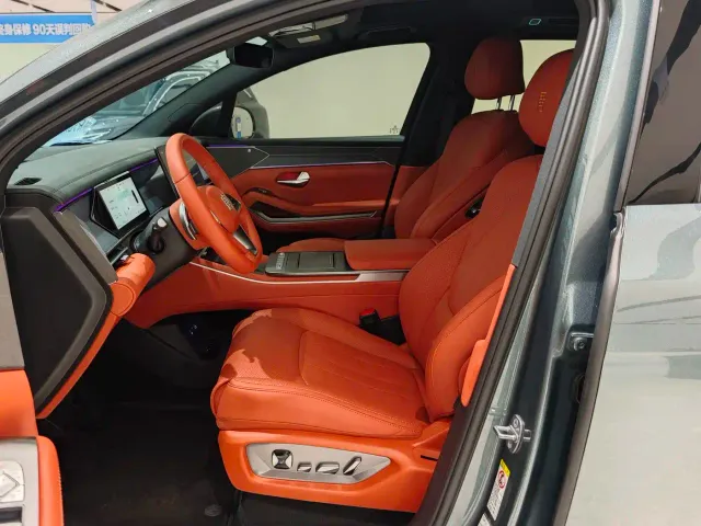 BYD Tang L — Фото автомобиля 5