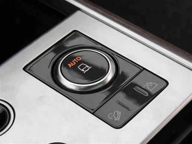 Land Rover Range Rover — Фото автомобиля 18
